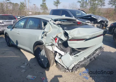 2025 Kia K4 Lxs z USA, uszkodzony, nr VIN 3KPFT4DE0SE062992